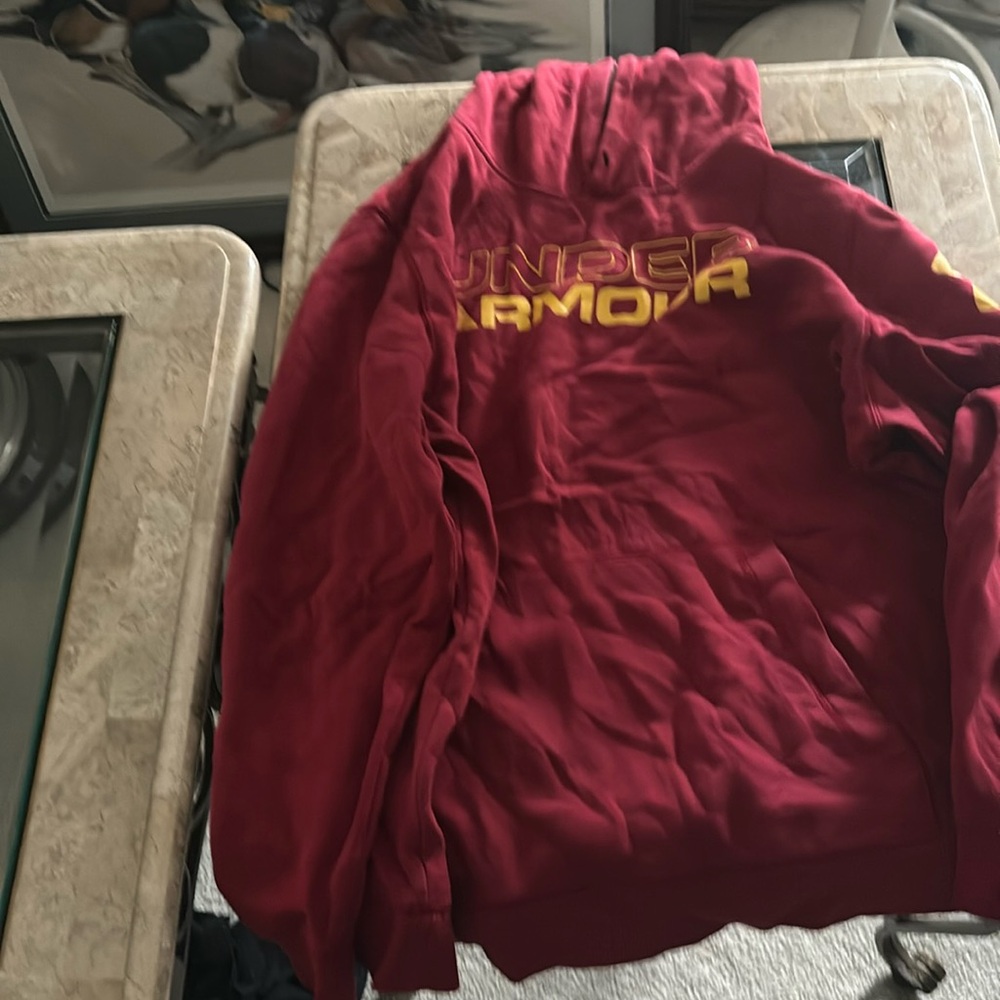 Under armour xl hoodie